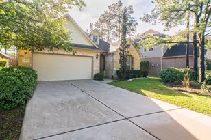 7 E Deer River Circle, The Woodlands, TX 77389 - Photo 3