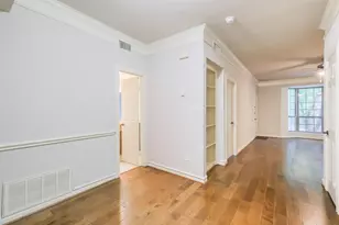 2700 Revere St, Houston, TX 77098 - Photo 9