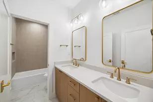 1223 W Drew St, Houston, TX 77006 - Photo 27