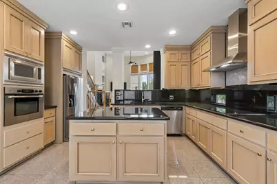 628 Bomar Street, Houston, TX 77006 - Photo 7