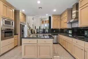 628 Bomar St, Houston, TX 77006 - Photo 7
