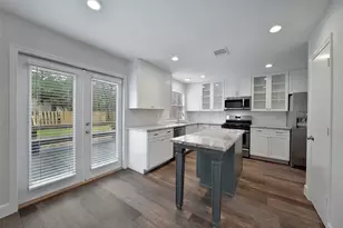32 E Lance Leaf Rd, The Woodlands, TX 77381 - Photo 7