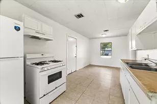 4322 Groton Dr, Houston, TX 77047 - Photo 5