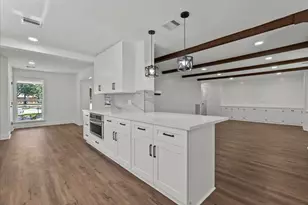 8011 Richmond Ave, Houston, TX 77063 - Photo 9