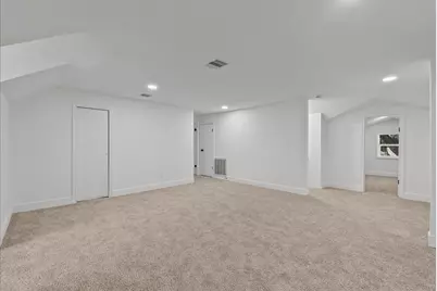 8011 Richmond Avenue, Houston, TX 77063 - Photo 25