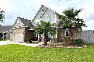 11922 Mulberry Dr, Mont Belvieu, TX 77535 - Photo 3