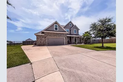 11922 Mulberry Drive, Mont Belvieu, TX 77535 - Photo 1