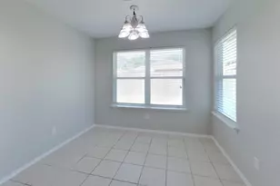8515 Bartletts Harbor Ct, Houston, TX 77040 - Photo 5
