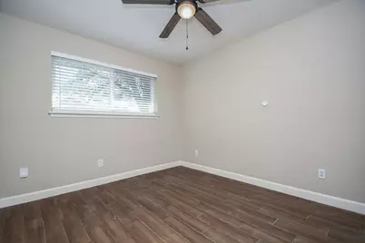 13607 Elm Court, Sugar Land, TX 77498 - Photo 17