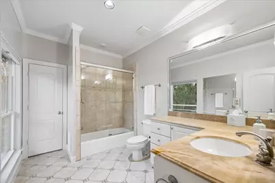 5211 Pocahontas Street, Bellaire, TX 77401 - Photo 29