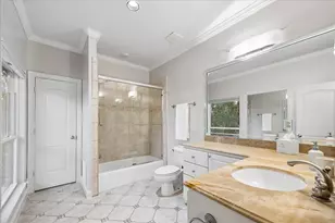 5211 Pocahontas St, Bellaire, TX 77401 - Photo 29