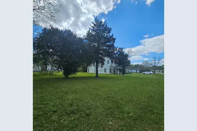 565 W Hartel Street, Sour Lake, TX 77659 - Photo 3