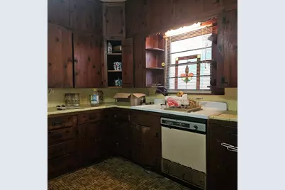 565 W Hartel Street, Sour Lake, TX 77659 - Photo 39