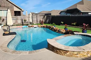 2609 Matterhorn Mist Dr, Rosharon, TX 77583 - Photo 1