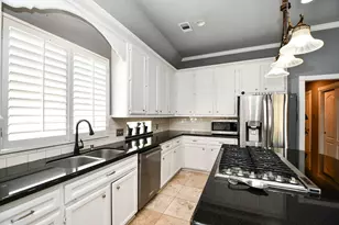 7311 Timberlake Dr, Sugar Land, TX 77479 - Photo 9