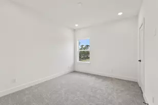 241 Rebecca St, Houston, TX 77022 - Photo 19