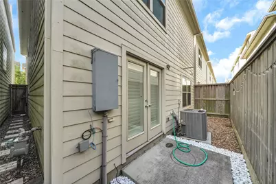 3633 Main Plaza Drive, Houston, TX 77025 - Photo 21
