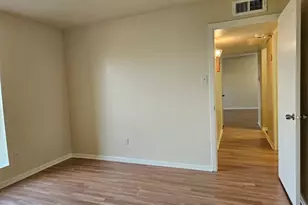 8433 Hearth Dr, Houston, TX 77054 - Photo 9