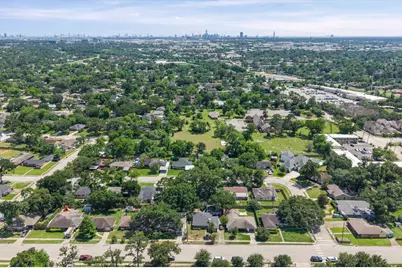 4717 Chrystell Lane, Houston, TX 77092 - Photo 35