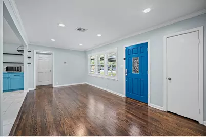 4717 Chrystell Lane, Houston, TX 77092 - Photo 5