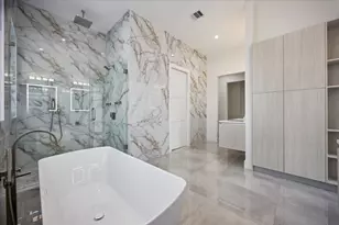 9909 Larston St, Houston, TX 77055 - Photo 35