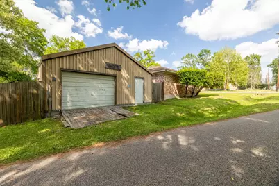 201 N Cleveland Avenue, Cleveland, TX 77327 - Photo 3