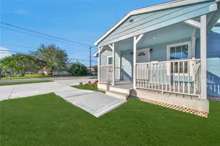 2221 Grover Ave, Galveston, TX 77551 - Photo 1