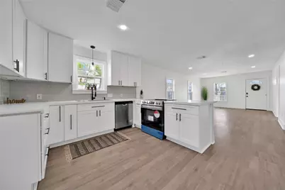 2221 Grover Avenue, Galveston, TX 77551 - Photo 29