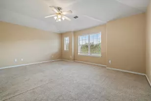 483 Folk Crest Ln, Dickinson, TX 77539 - Photo 3