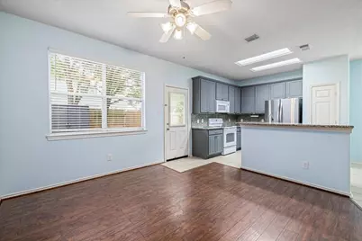 483 Folk Crest Lane, Dickinson, TX 77539 - Photo 5