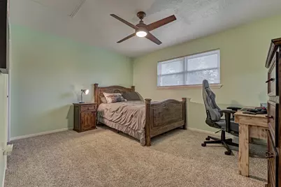 660 Hillcrest Drive, Huntsville, TX 77340 - Photo 37