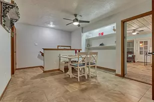 660 Hillcrest Dr, Huntsville, TX 77340 - Photo 19