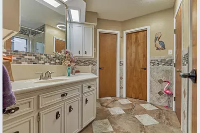 660 Hillcrest Drive, Huntsville, TX 77340 - Photo 27