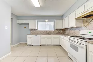 12023 Plumbrook Dr, Houston, TX 77099 - Photo 23