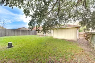 12023 Plumbrook Dr, Houston, TX 77099 - Photo 9