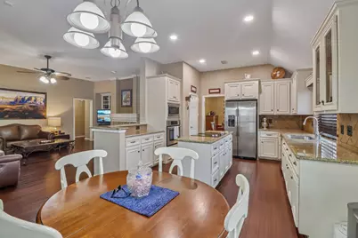 2431 Alberton Lane, Pearland, TX 77584 - Photo 11