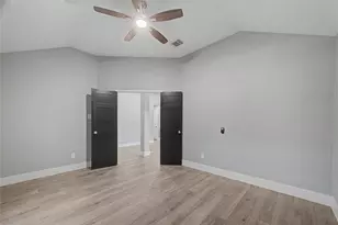 1210 Bob White Dr, Friendswood, TX 77546 - Photo 9