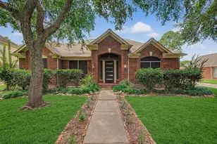 1210 Bob White Dr, Friendswood, TX 77546 - Photo 1