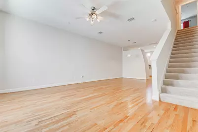 5941 South Loop E #1401, Houston, TX 77033 - Photo 9