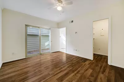 902 Memorial Village Drive, Houston, TX 77024 - Photo 7