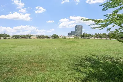 10610 Wallingford Place, Houston, TX 77042 - Photo 33