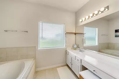 10610 Wallingford Place, Houston, TX 77042 - Photo 23
