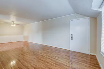 2555 Marilee Lane #4, Houston, TX 77057 - Photo 5