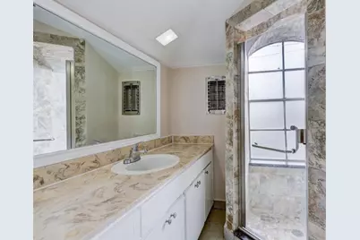 2555 Marilee Lane #4, Houston, TX 77057 - Photo 11