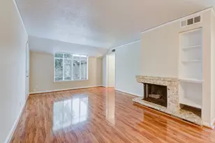 2555 Marilee Ln, Houston, TX 77057 - Photo 3