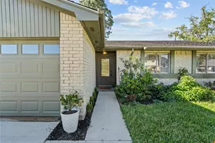 6305 Silver Leaf Dr, League City, TX 77573 - Photo 5