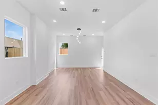 6186 Eastland St, Houston, TX 77028 - Photo 9