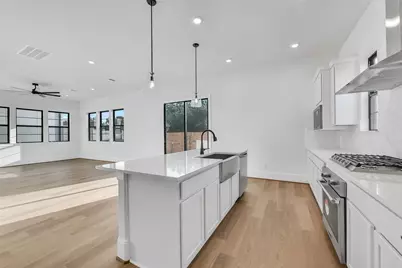 12037 Royal Oaks Run Drive, Houston, TX 77082 - Photo 9