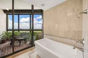 5555 Del Monte Dr, Houston, TX 77056 - Photo 21