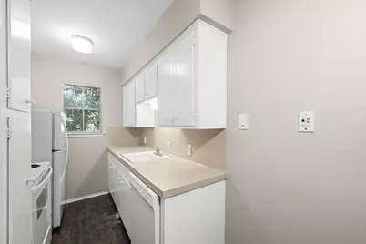 2012 Brun Street #E, Houston, TX 77019 - Photo 9